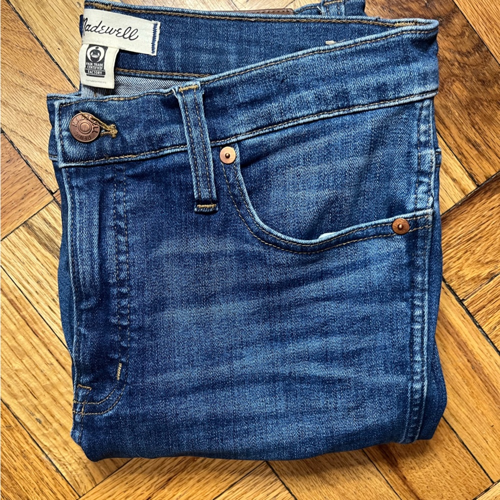 10" High-Rise Skinny Jeans in Bradshaw Wash - Picture 9 of 10